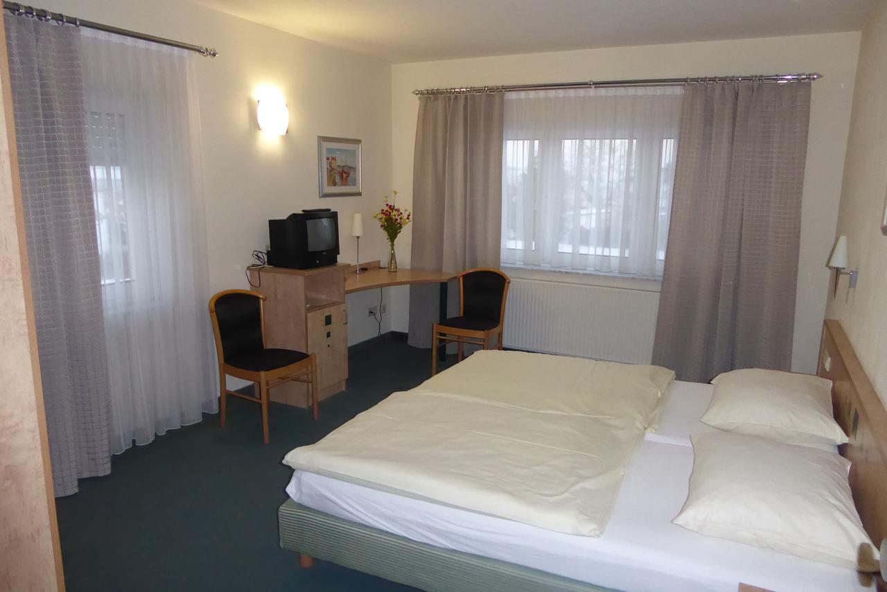 Hotel Ring Park Buchen  Zewnętrze zdjęcie